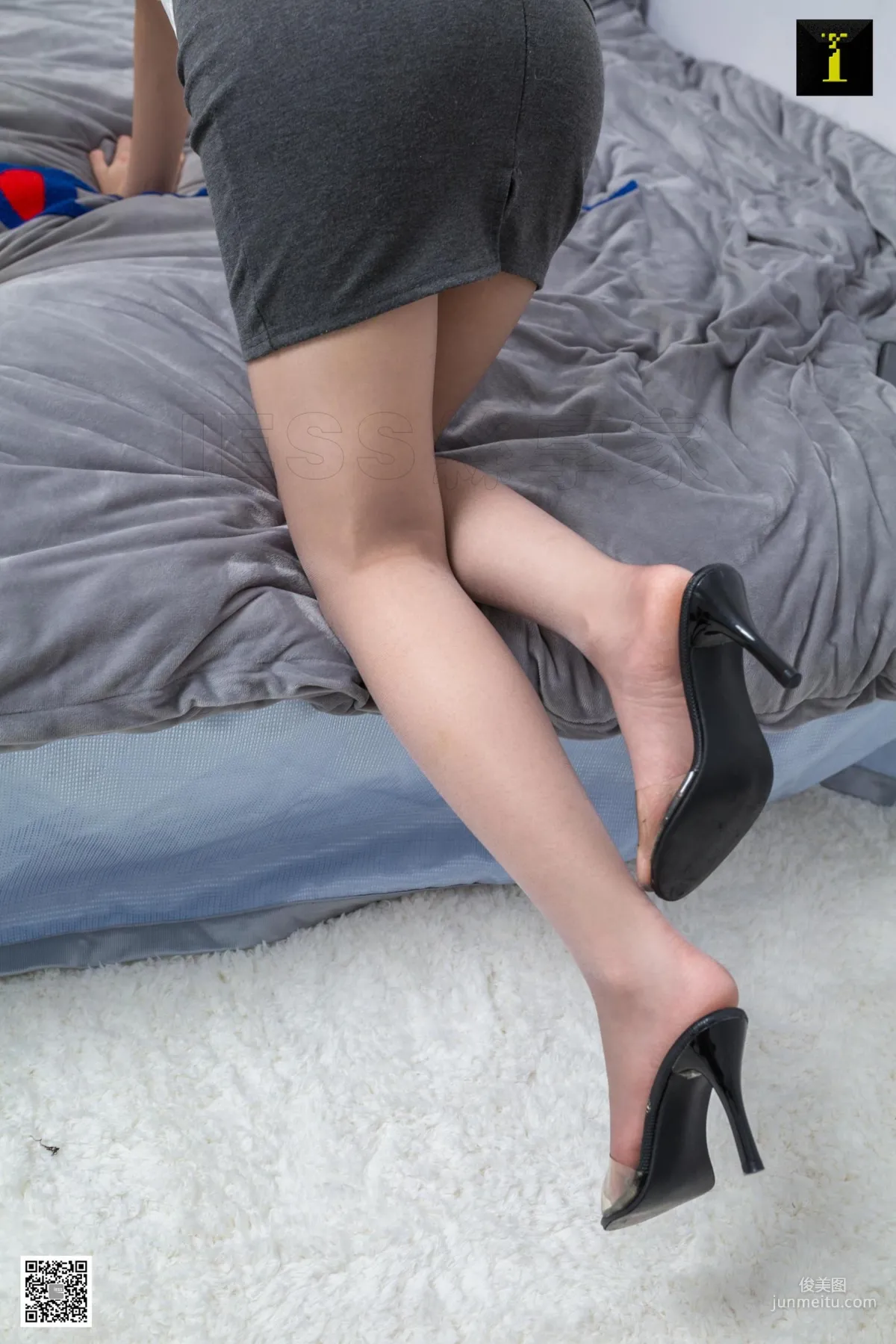 Model: Zi Qi, Zi Qi's Slit Skirt [One Thousand and One Nights] Stockings and Legs Photo Set photo 83