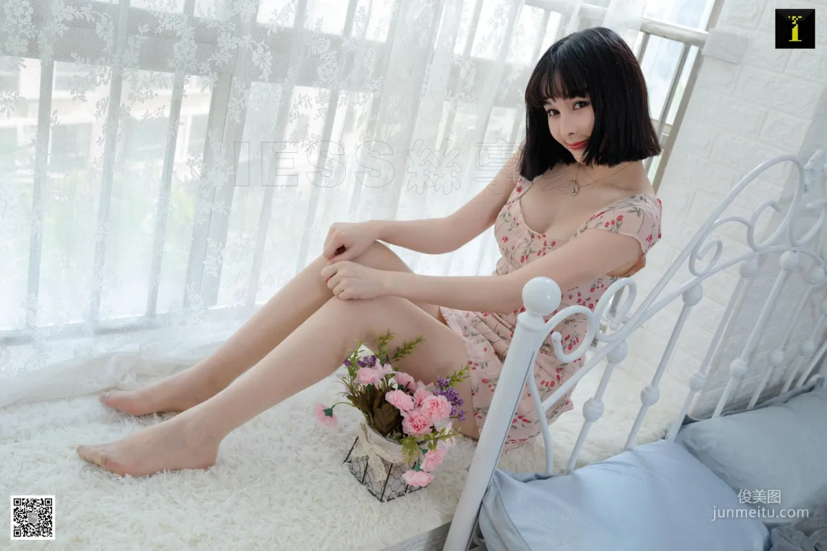 Miao Jie Pink Cat [IESS One Thousand and One Nights] Beautiful Legs and Silk Stockings Photo Set photo 47