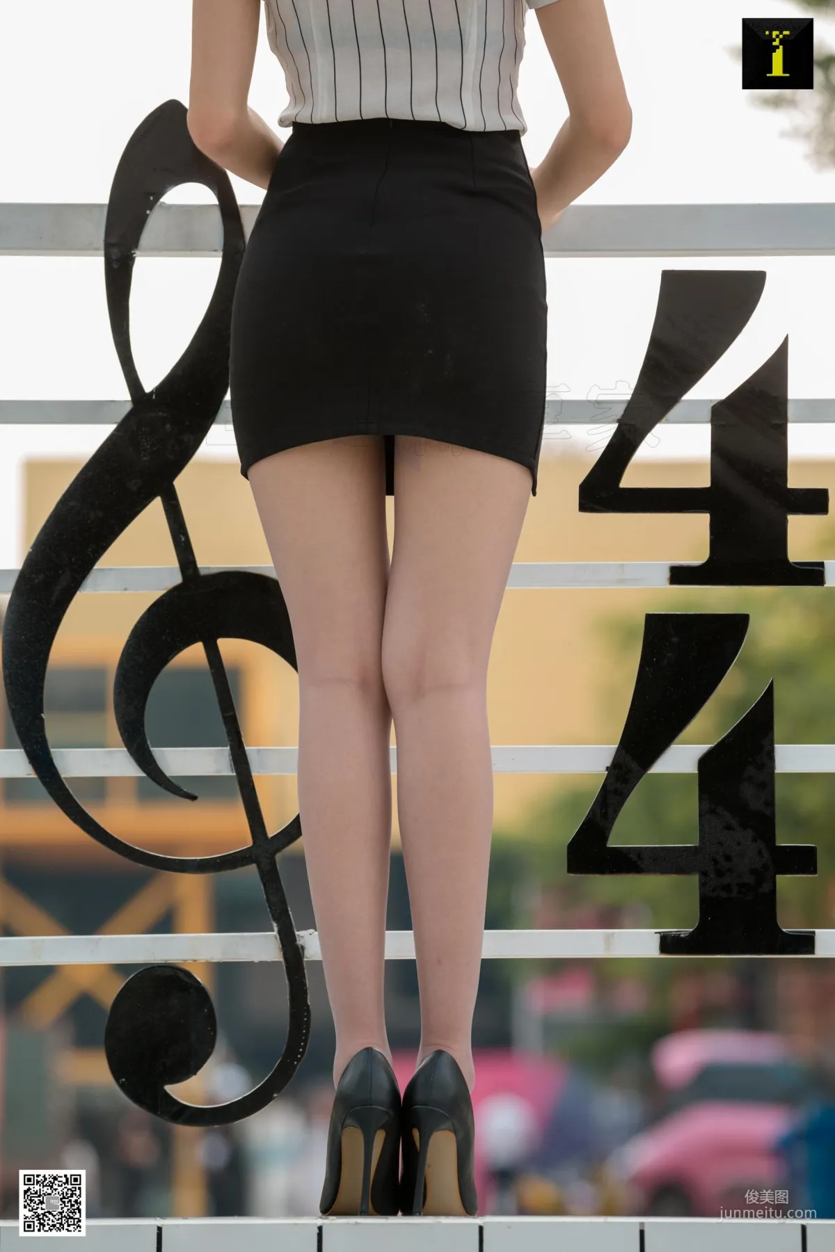 Ke Le "Chance Encounter White-Collar Street Snap" [One Thousand and One Nights] Stockings and Beautiful Legs Photo Set photo 78