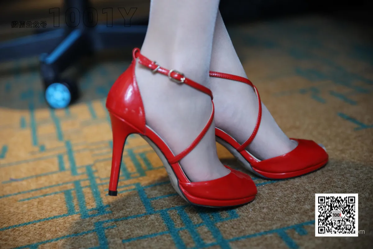 Tui Tui Internet Addiction Girl 2 [One Thousand and One Nights] Stockings and Beautiful Legs Photo Set photo 19
