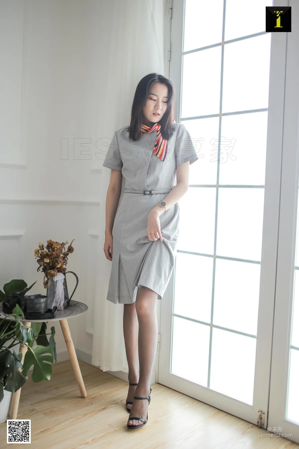 Xiao Shan "The Flight Attendant's Afternoon" [One Thousand and One Nights] Stockings and Legs Photo Set photo 35