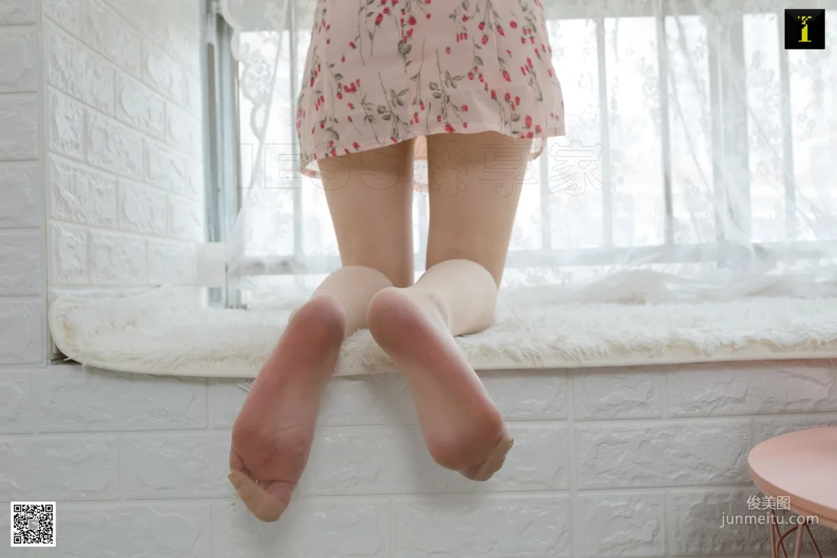 Miao Jie Pink Cat [IESS One Thousand and One Nights] Beautiful Legs and Silk Stockings Photo Set photo 55