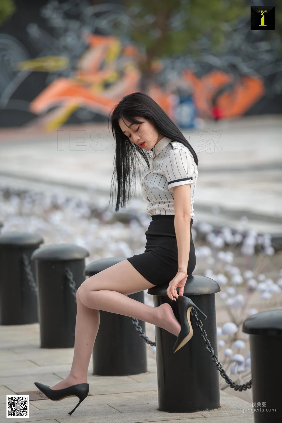 Ke Le "Chance Encounter White-Collar Street Snap" [One Thousand and One Nights] Stockings and Beautiful Legs Photo Set photo 82