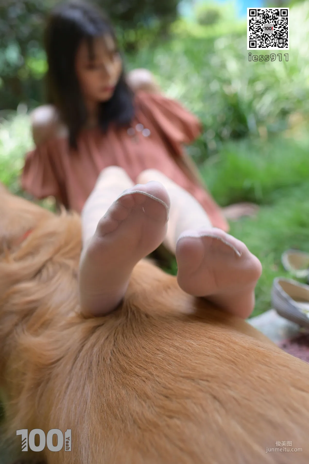 Zhen Zhen, Pets at Home 1 [One Thousand and One Nights] Stockings and Beautiful Legs Photo Set photo 48