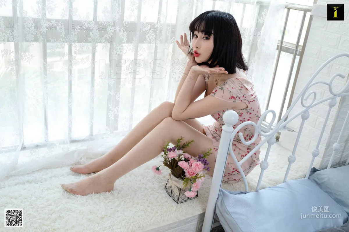 Miao Jie Pink Cat [IESS One Thousand and One Nights] Beautiful Legs and Silk Stockings Photo Set photo 48