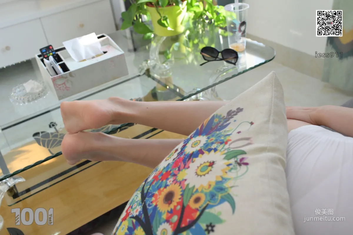 Lucy, The Wife in the Kitchen 3 [One Thousand and One Nights] Silk Stockings and Beautiful Legs Photo Set photo 59