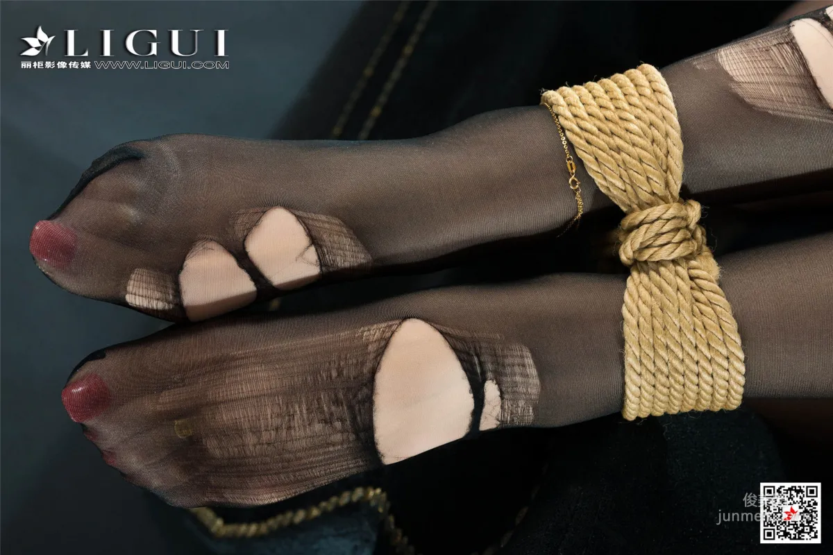 Liang Er, Black Stockings and Rope Art Body Photography [Ligui] Photo Set photo 58