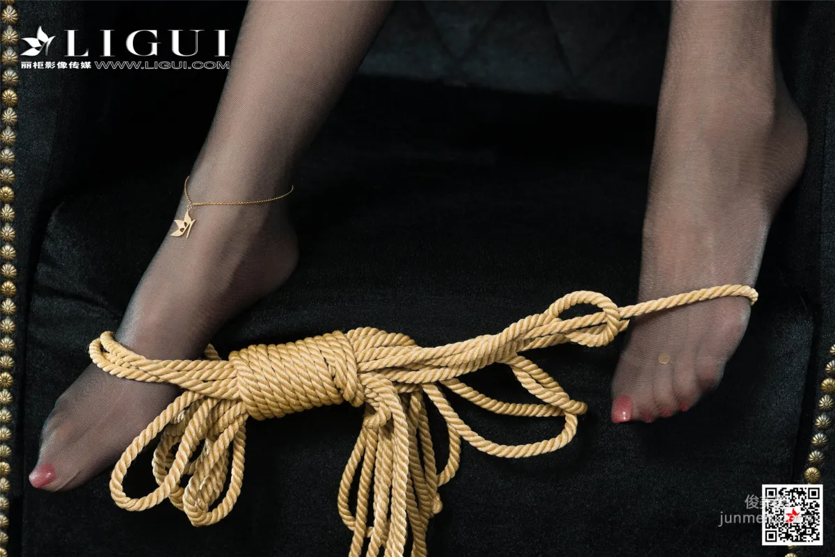 Liang Er, Black Stockings and Rope Art Body Photography [Ligui] Photo Set photo 41