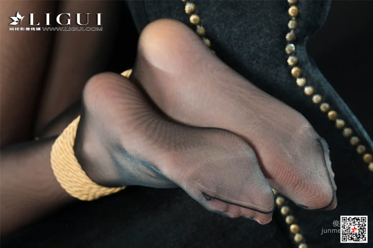 Liang Er, Black Stockings and Rope Art Body Photography [Ligui] Photo Set photo 27