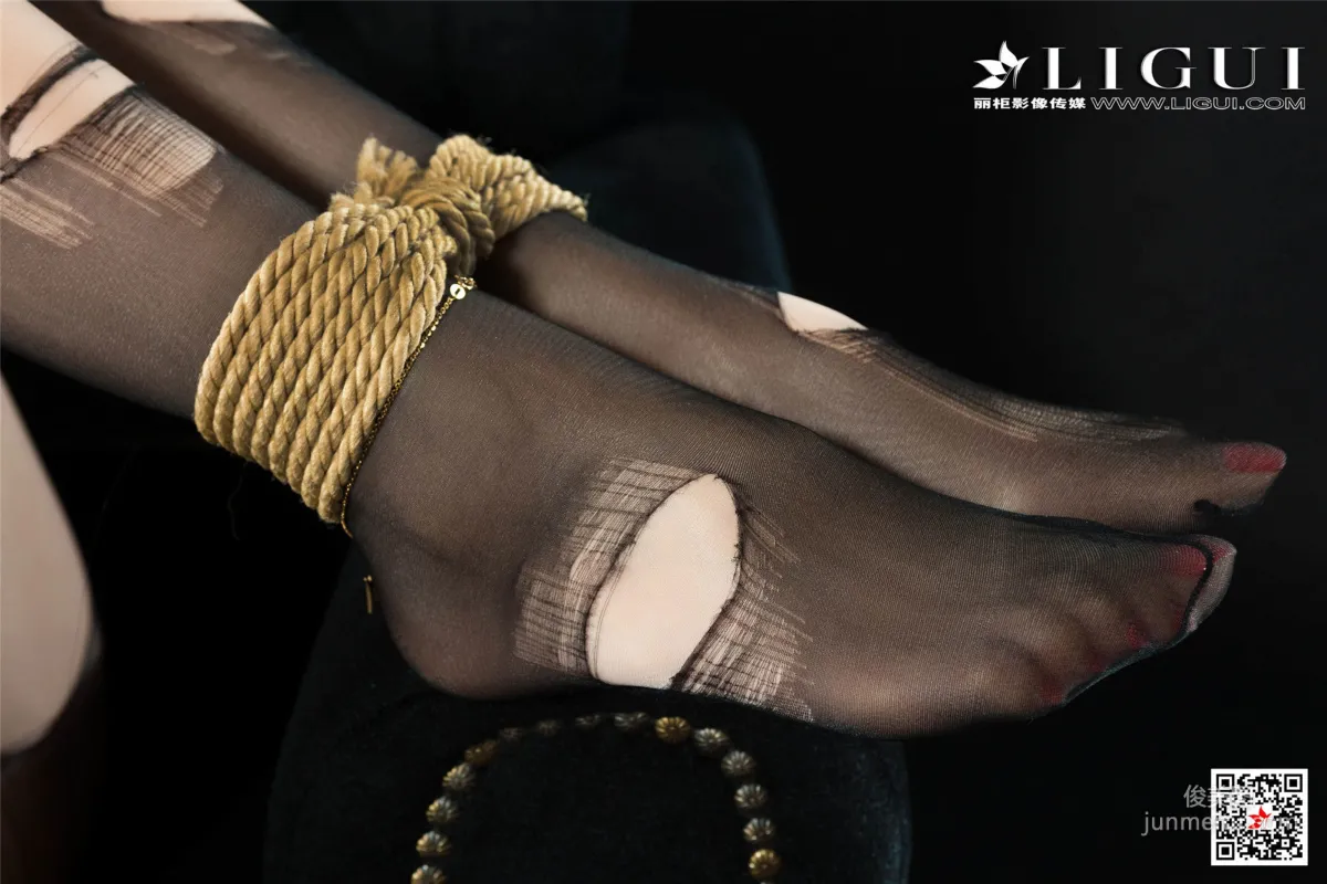 Liang Er, Black Stockings and Rope Art Body Photography [Ligui] Photo Set photo 37