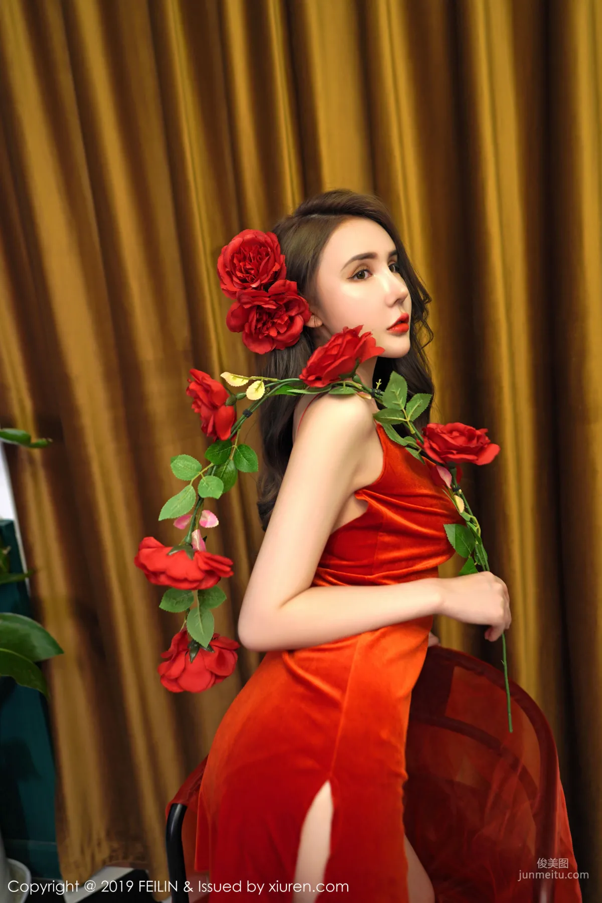 Wuyue yuer, Pretty Face and Slim Versatile Figure [FeiLin] VOL.200 Photo Set photo 12