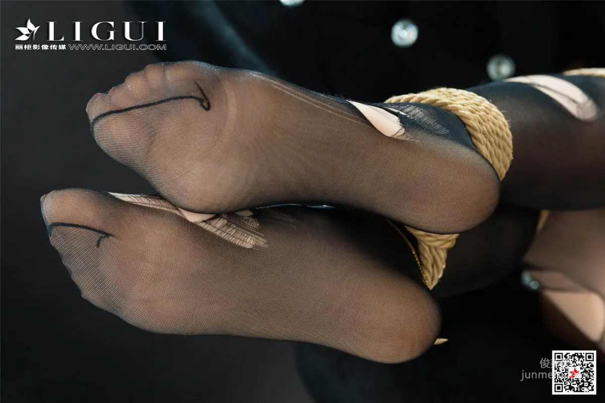 Liang Er, Black Stockings and Rope Art Body Photography [Ligui] Photo Set photo 54