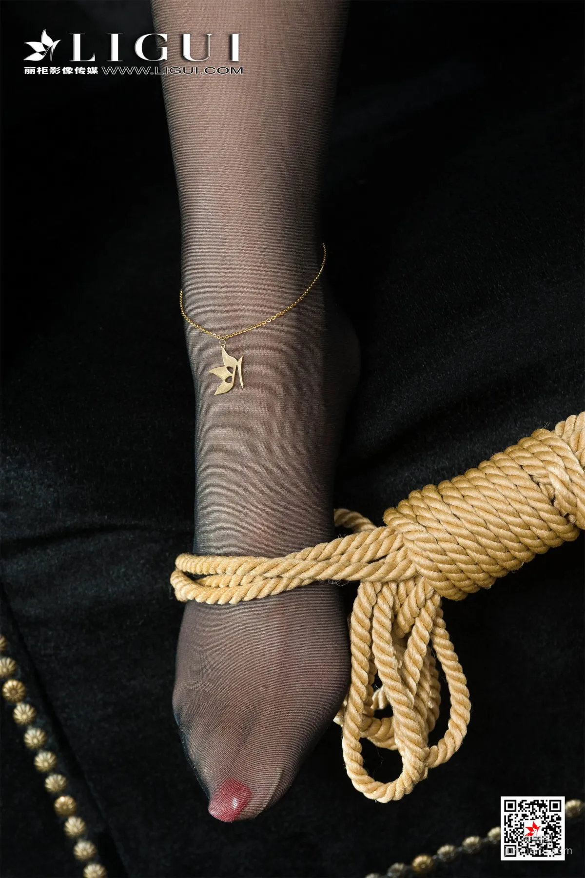 Liang Er, Black Stockings and Rope Art Body Photography [Ligui] Photo Set photo 21