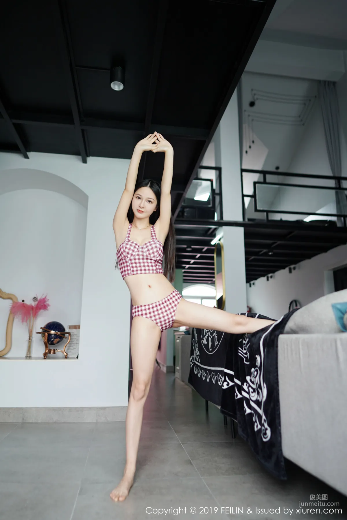 luna Zhang Jingyan, Slim Figure and Delicate Posture [FeiLin] VOL.207 Photo Set photo 20