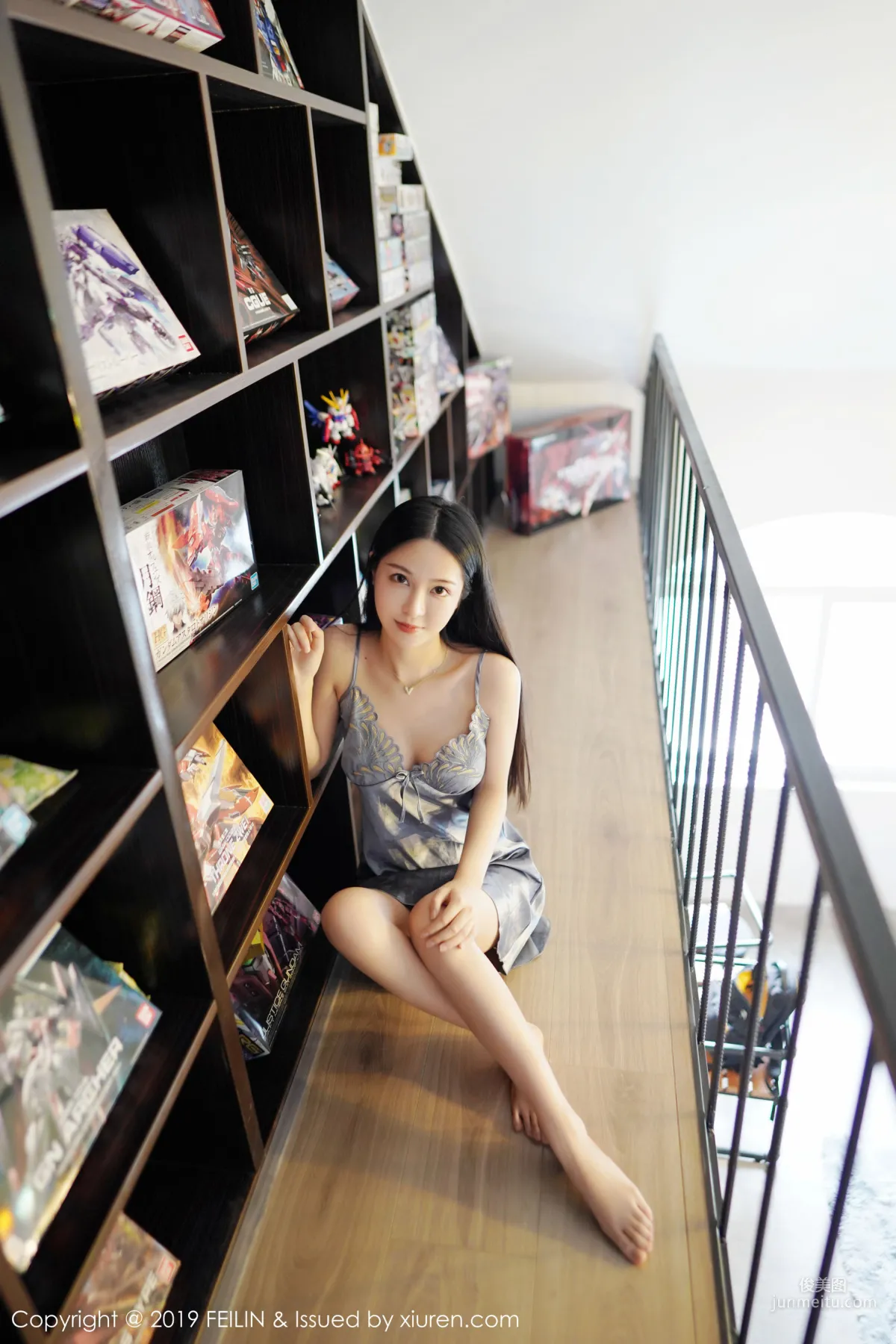 luna Zhang Jingyan, Slim Figure and Delicate Posture [FeiLin] VOL.207 Photo Set photo 37