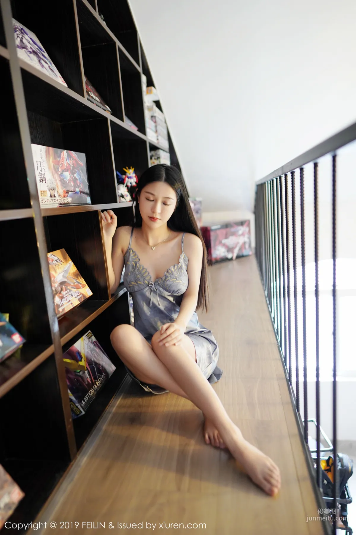 luna Zhang Jingyan, Slim Figure and Delicate Posture [FeiLin] VOL.207 Photo Set photo 38