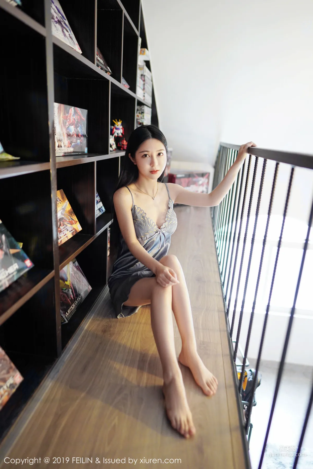 luna Zhang Jingyan, Slim Figure and Delicate Posture [FeiLin] VOL.207 Photo Set photo 32