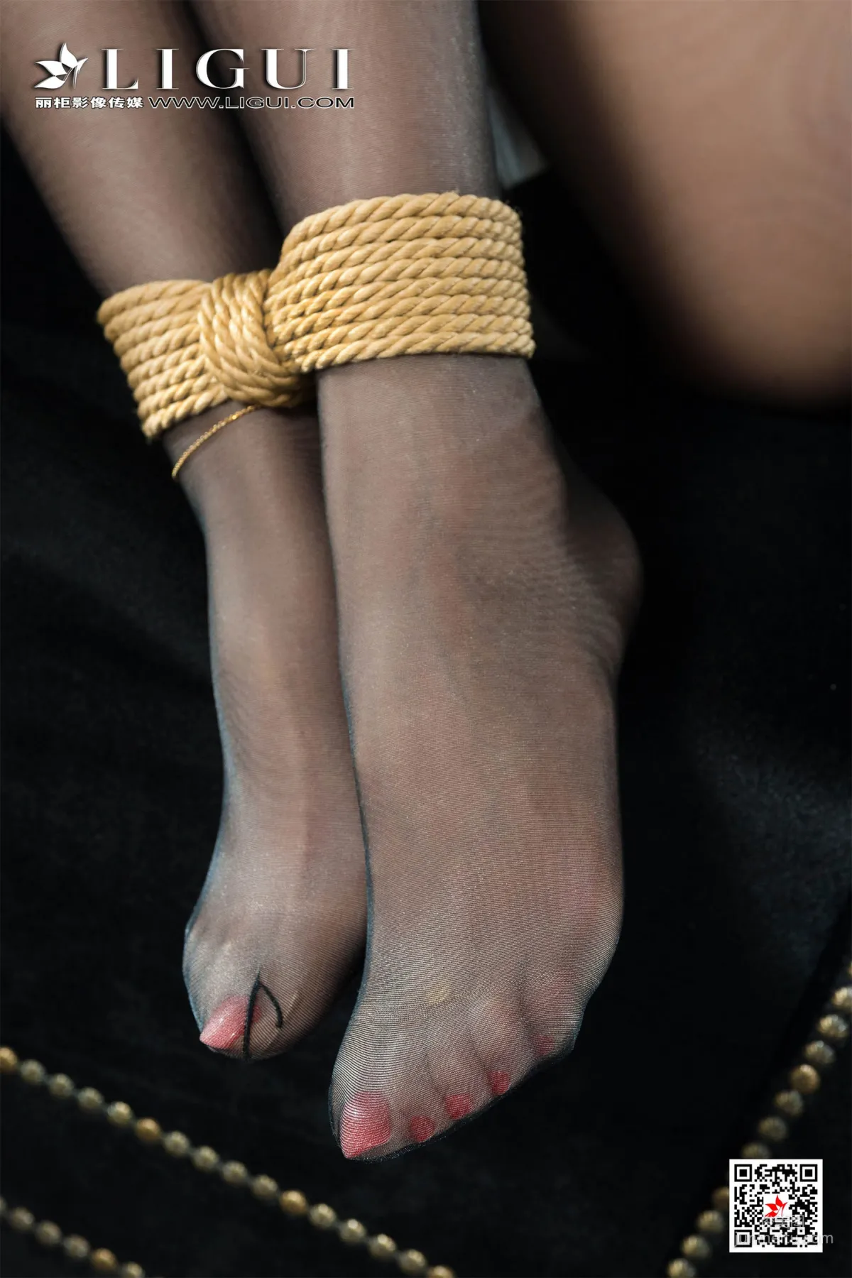 Liang Er, Black Stockings and Rope Art Body Photography [Ligui] Photo Set photo 6