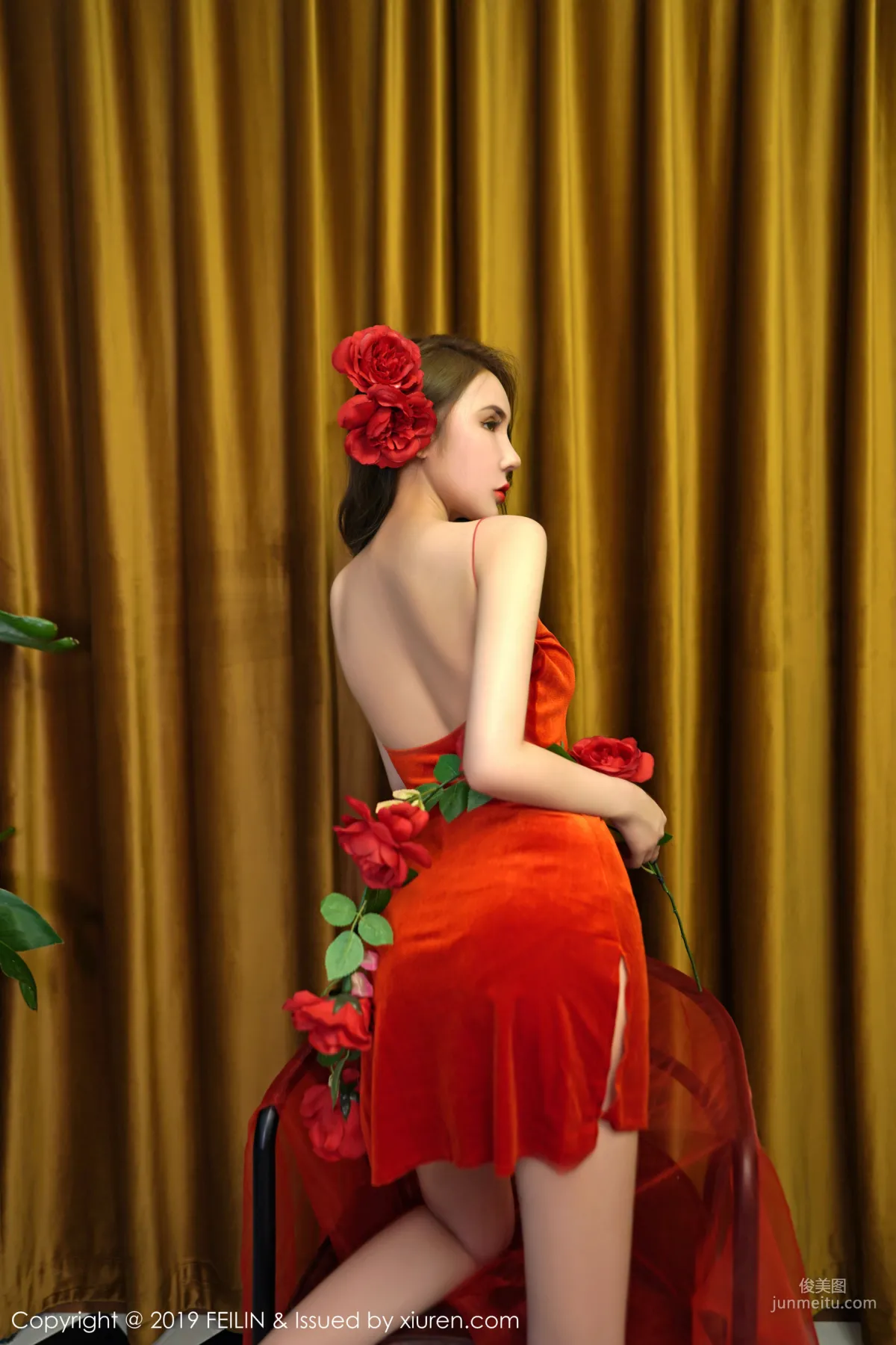 Wuyue yuer, Pretty Face and Slim Versatile Figure [FeiLin] VOL.200 Photo Set photo 13