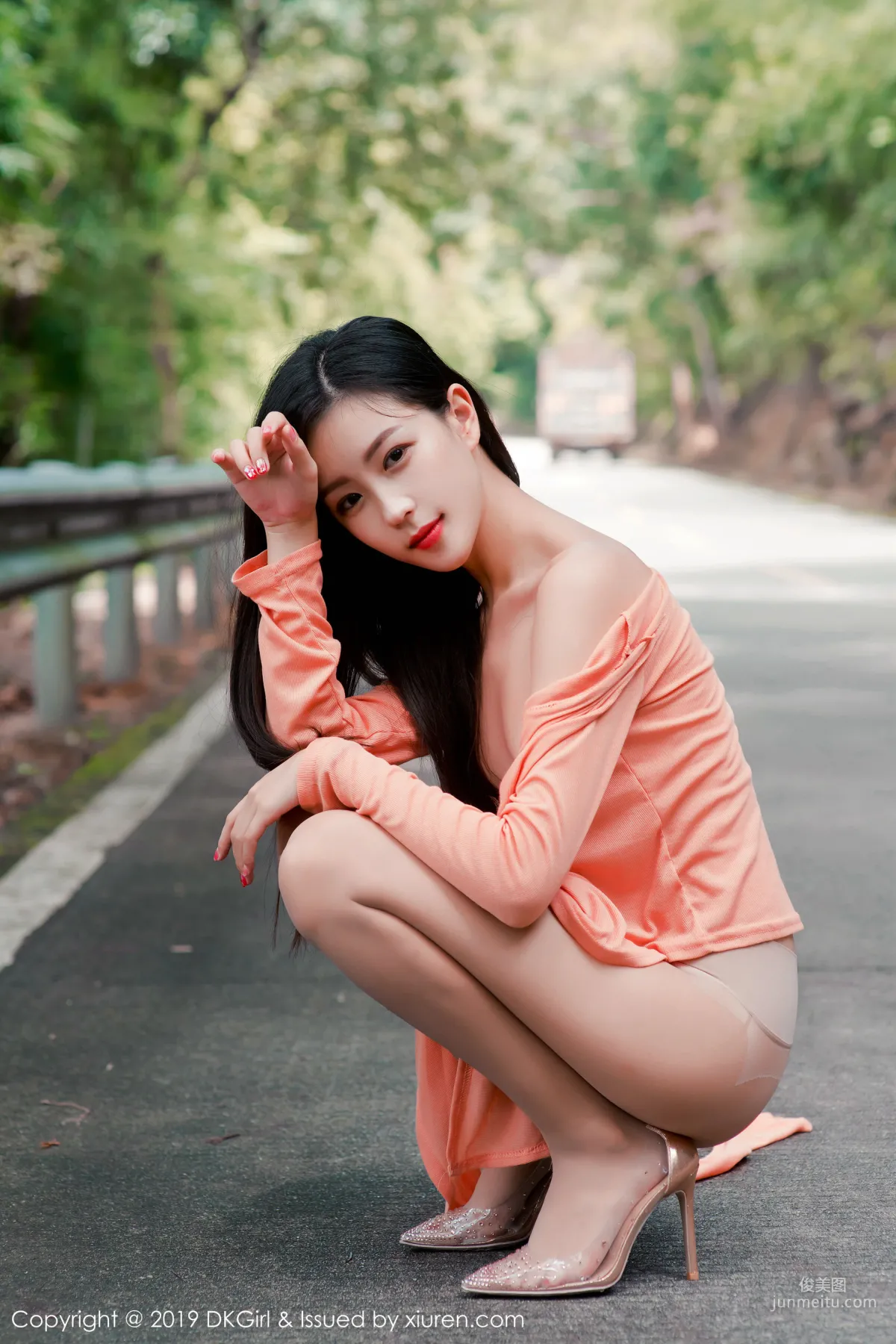 Xiao Ziyi Alice Bold Stockings Outdoor Shoot [DKGirl] Vol.114 Photo Set photo 47