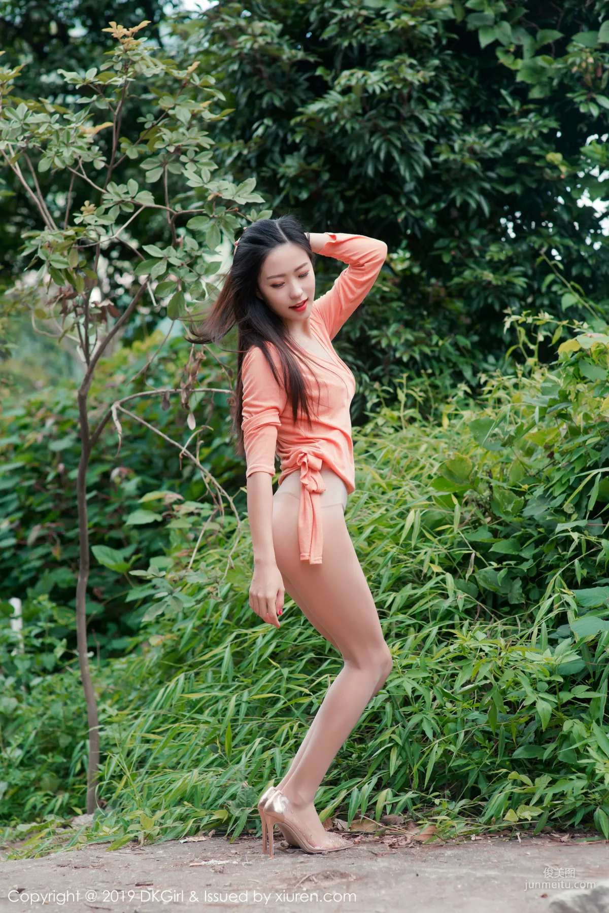 Xiao Ziyi Alice Bold Stockings Outdoor Shoot [DKGirl] Vol.114 Photo Set photo 20