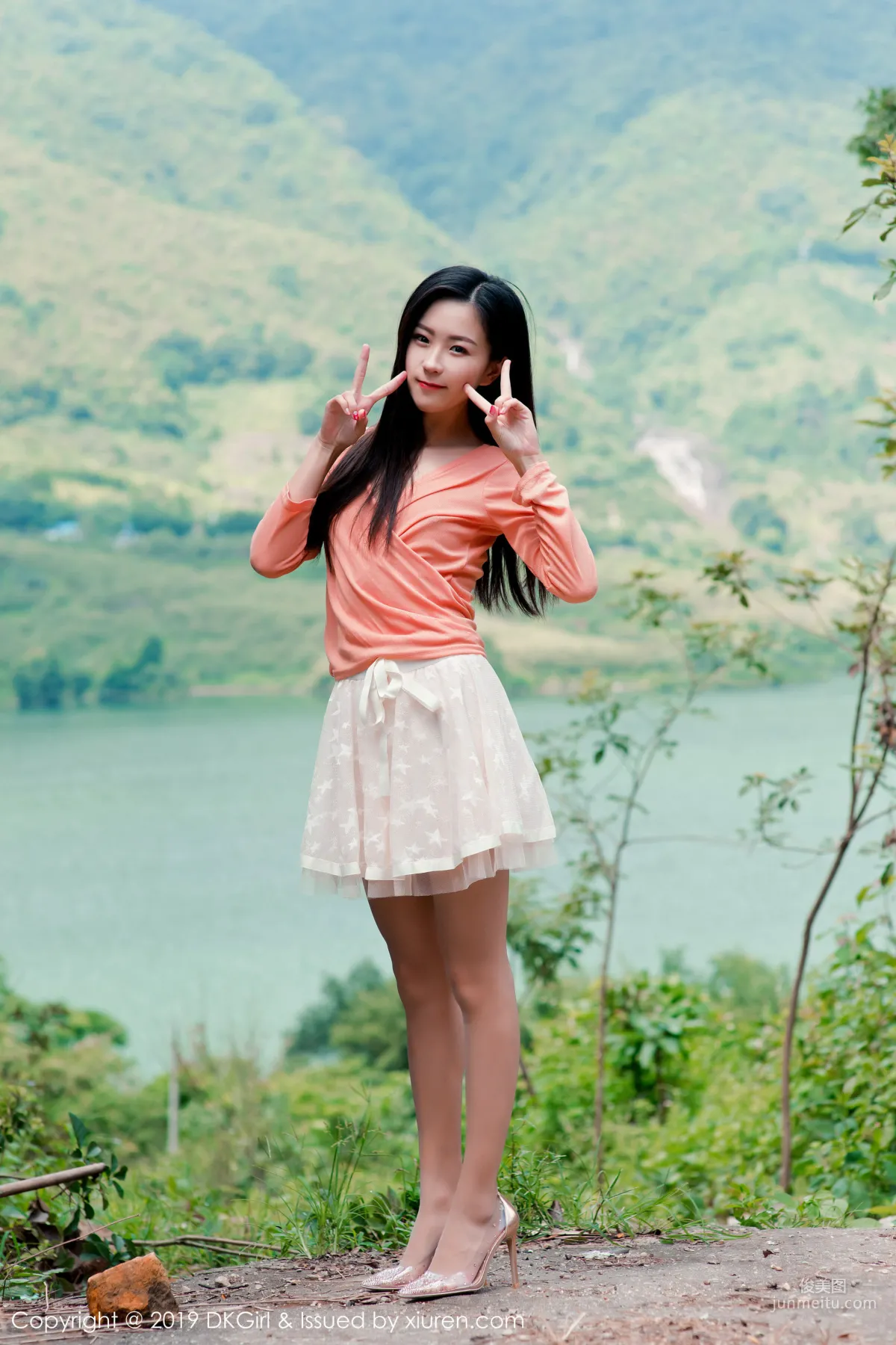 小子怡Alice《大胆丝袜外拍》 [御女郎DKGirl] Vol.114 写真集2