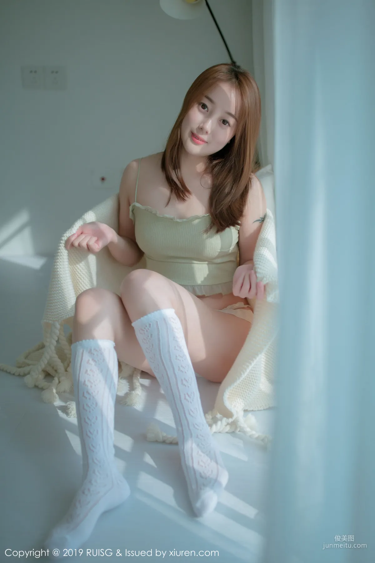 Fengyiyue Lucy A Girl with Good Skin and Figure [MICAT] Vol.080 Photo Set photo 31