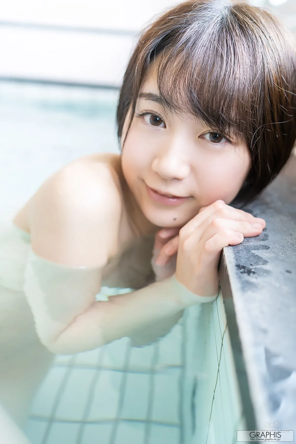 Graphis Gals446 Pele clara photo 55