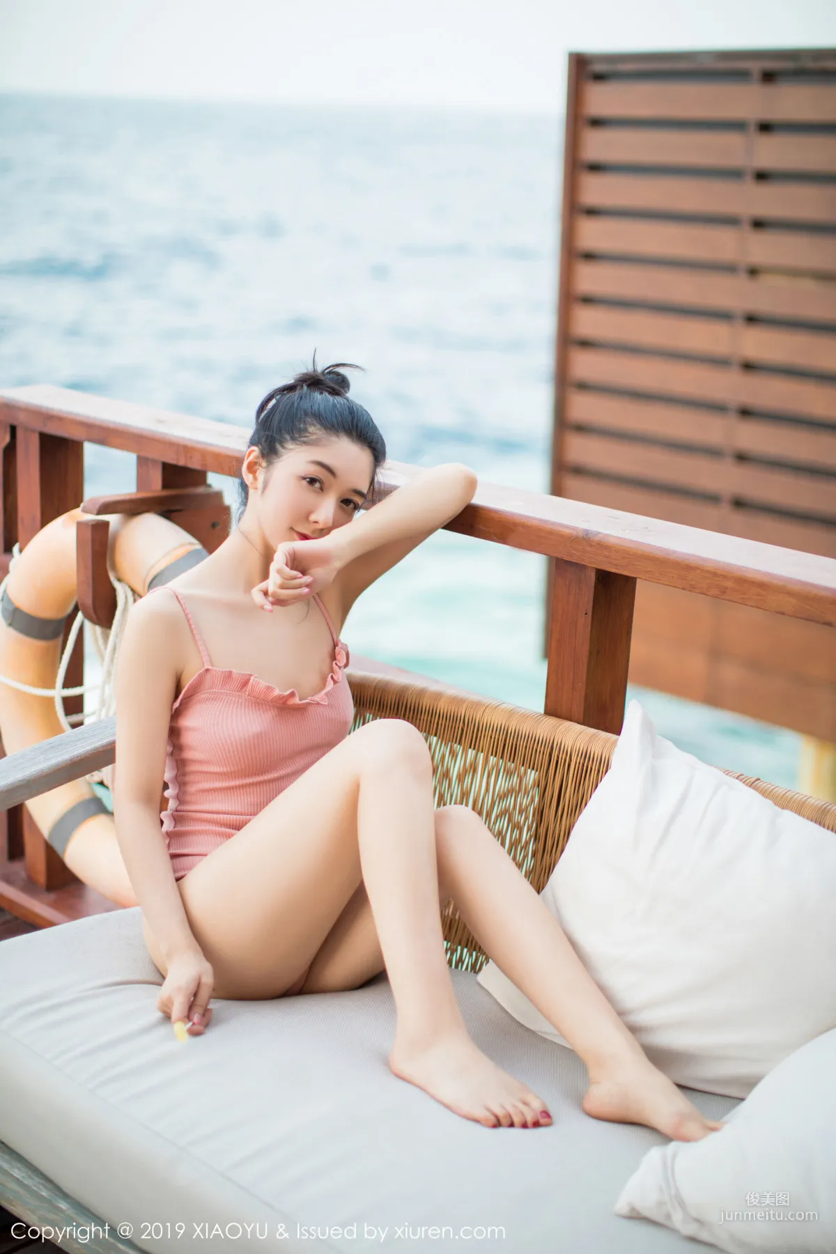 Angela Xiao Reba, Pink Sexy Halter Dress Outdoor Pool Series [XIAOYU] Vol.150 Photo Set photo 30