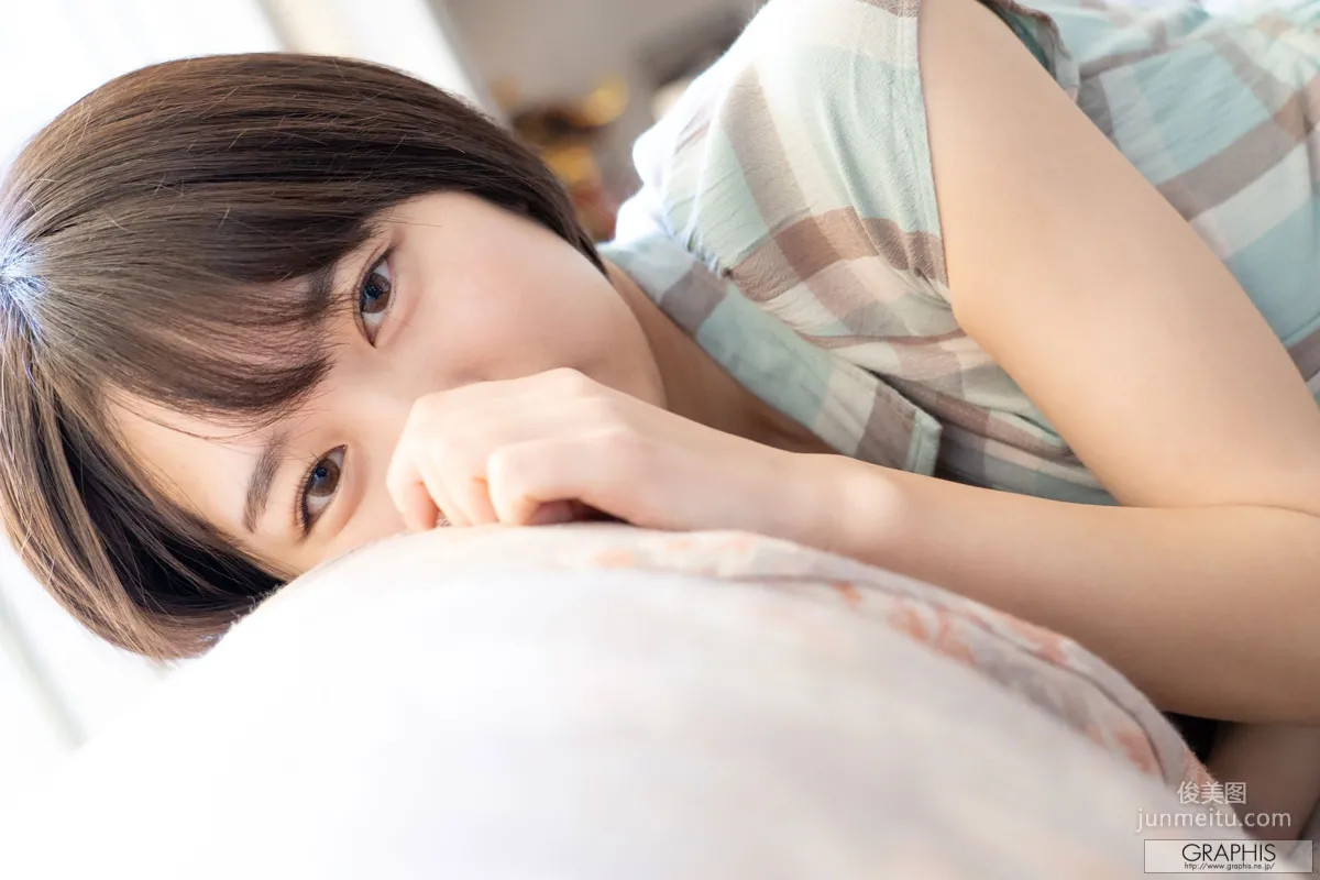 Graphis Gals446 Pele clara photo 36