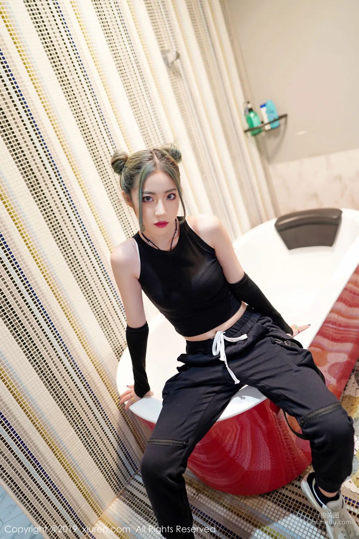 Jia Shihan, Slender Beautiful Legs Straight and Smooth [XiuRen] No.1644 Photo Set photo 12