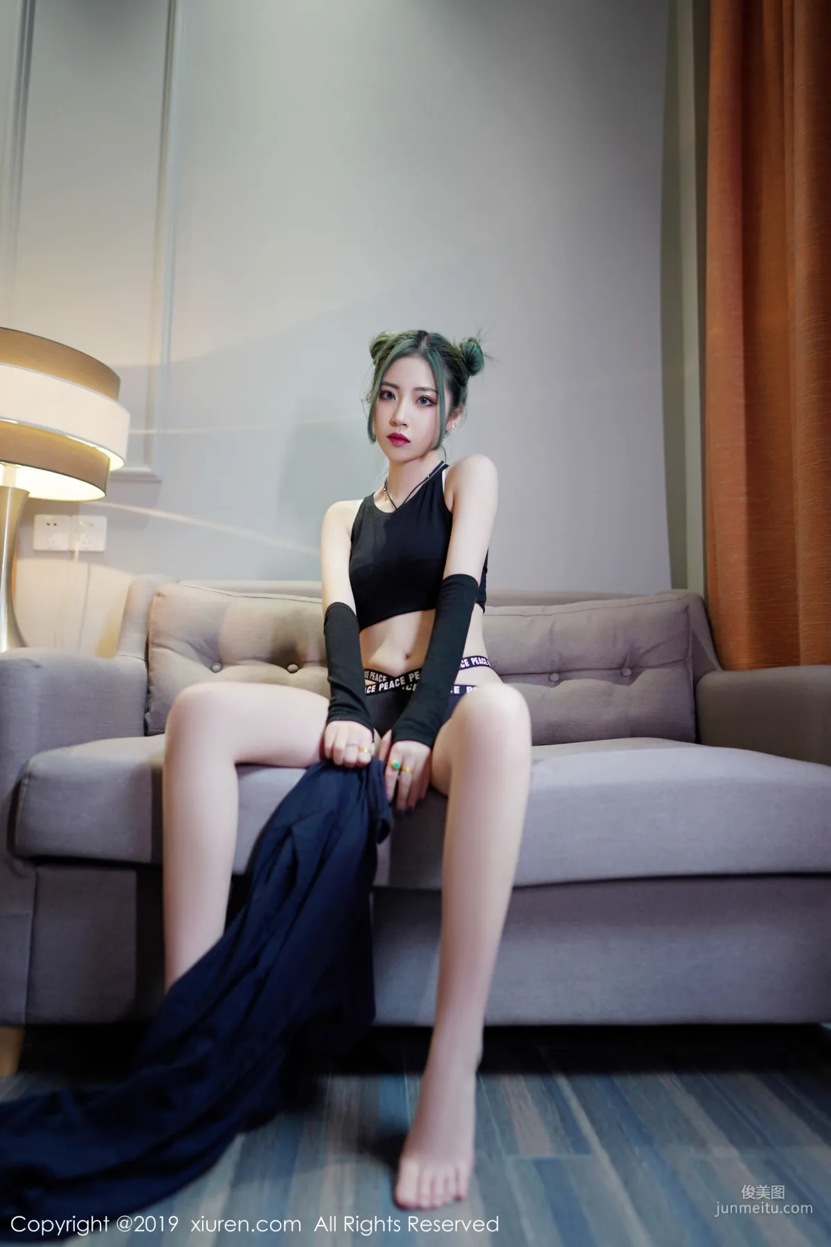 Jia Shihan, Slender Beautiful Legs Straight and Smooth [XiuRen] No.1644 Photo Set photo 26