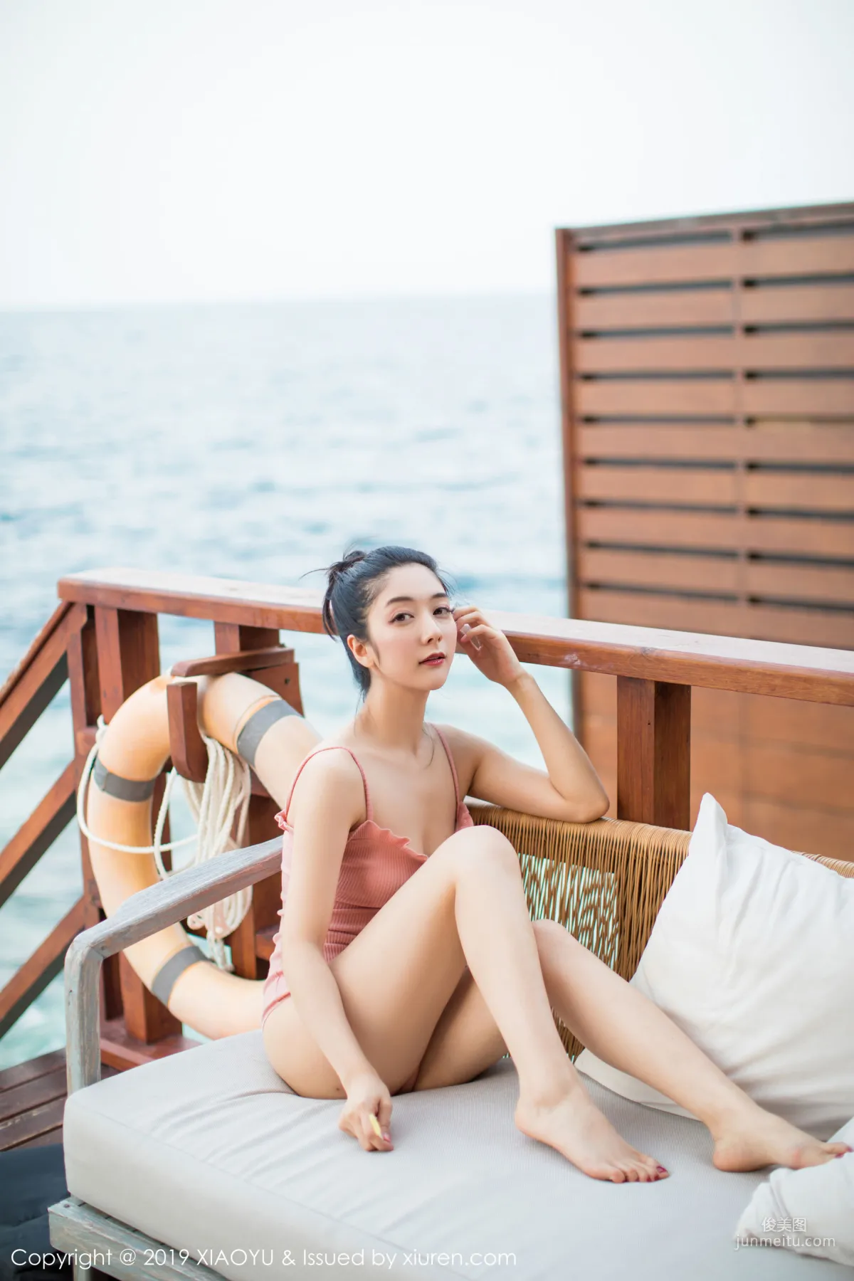 Angela Xiao Reba, Pink Sexy Halter Dress Outdoor Pool Series [XIAOYU] Vol.150 Photo Set photo 25