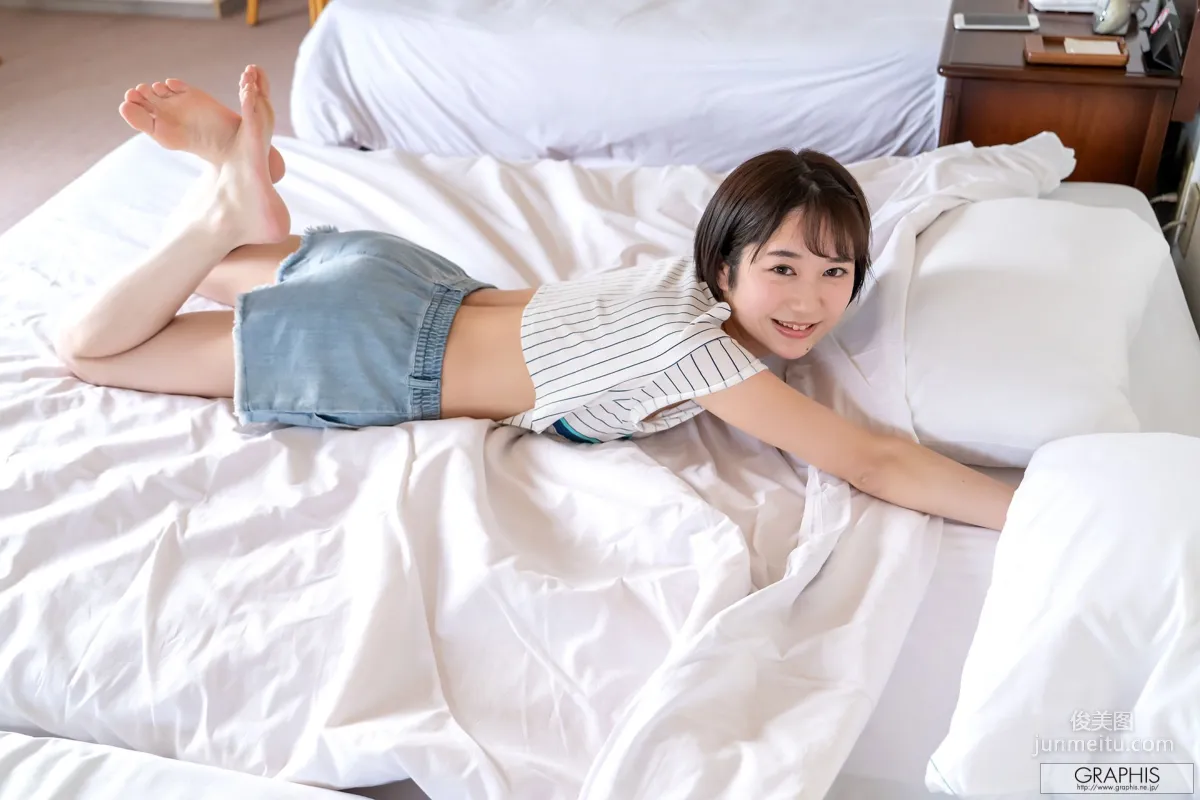 Graphis Gals446 Pele clara photo 10