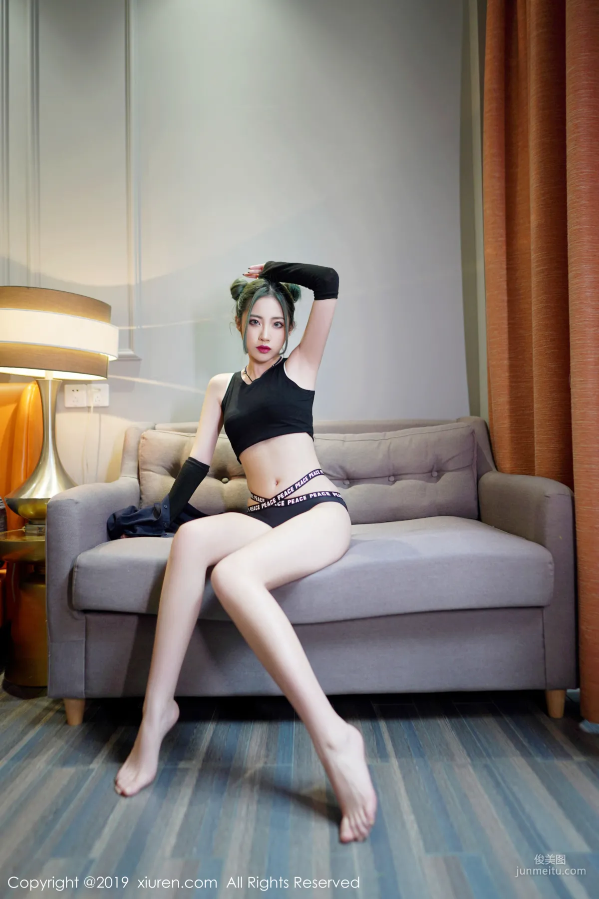 Jia Shihan, Slender Beautiful Legs Straight and Smooth [XiuRen] No.1644 Photo Set photo 23
