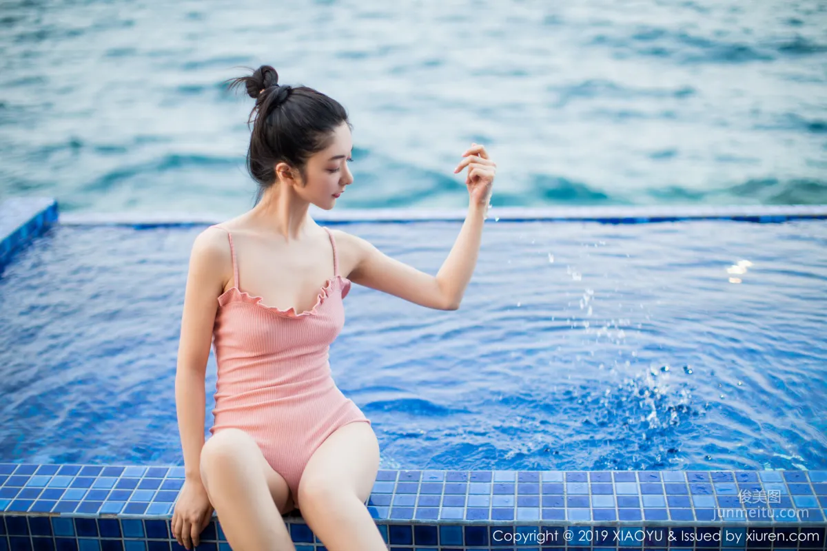 Angela Xiao Reba, Pink Sexy Halter Dress Outdoor Pool Series [XIAOYU] Vol.150 Photo Set photo 57