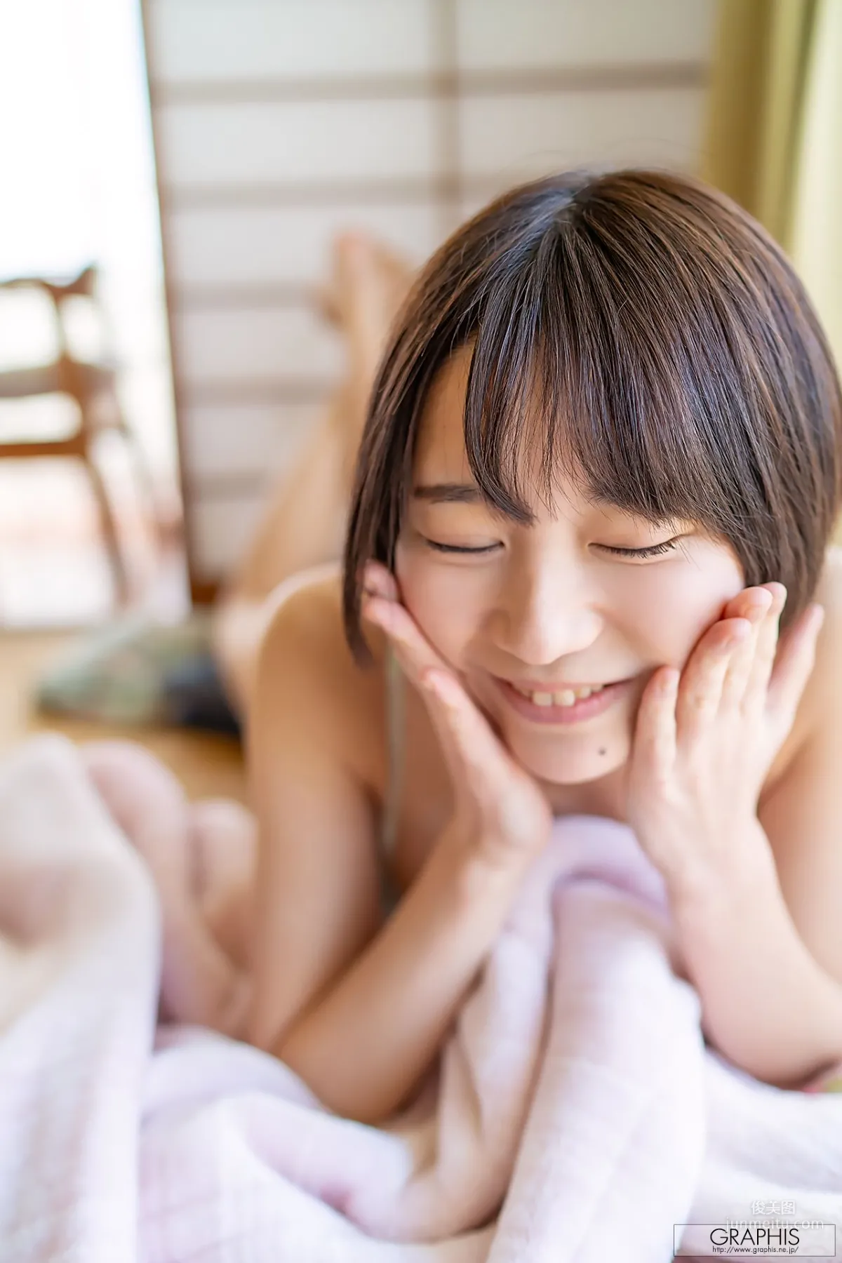 Graphis Gals446 Pele clara photo 53