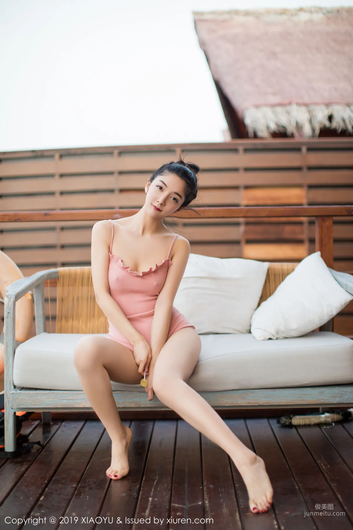 Angela Xiao Reba, Pink Sexy Halter Dress Outdoor Pool Series [XIAOYU] Vol.150 Photo Set photo 15