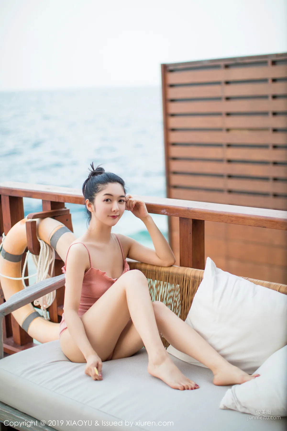 Angela Xiao Reba, Pink Sexy Halter Dress Outdoor Pool Series [XIAOYU] Vol.150 Photo Set photo 26
