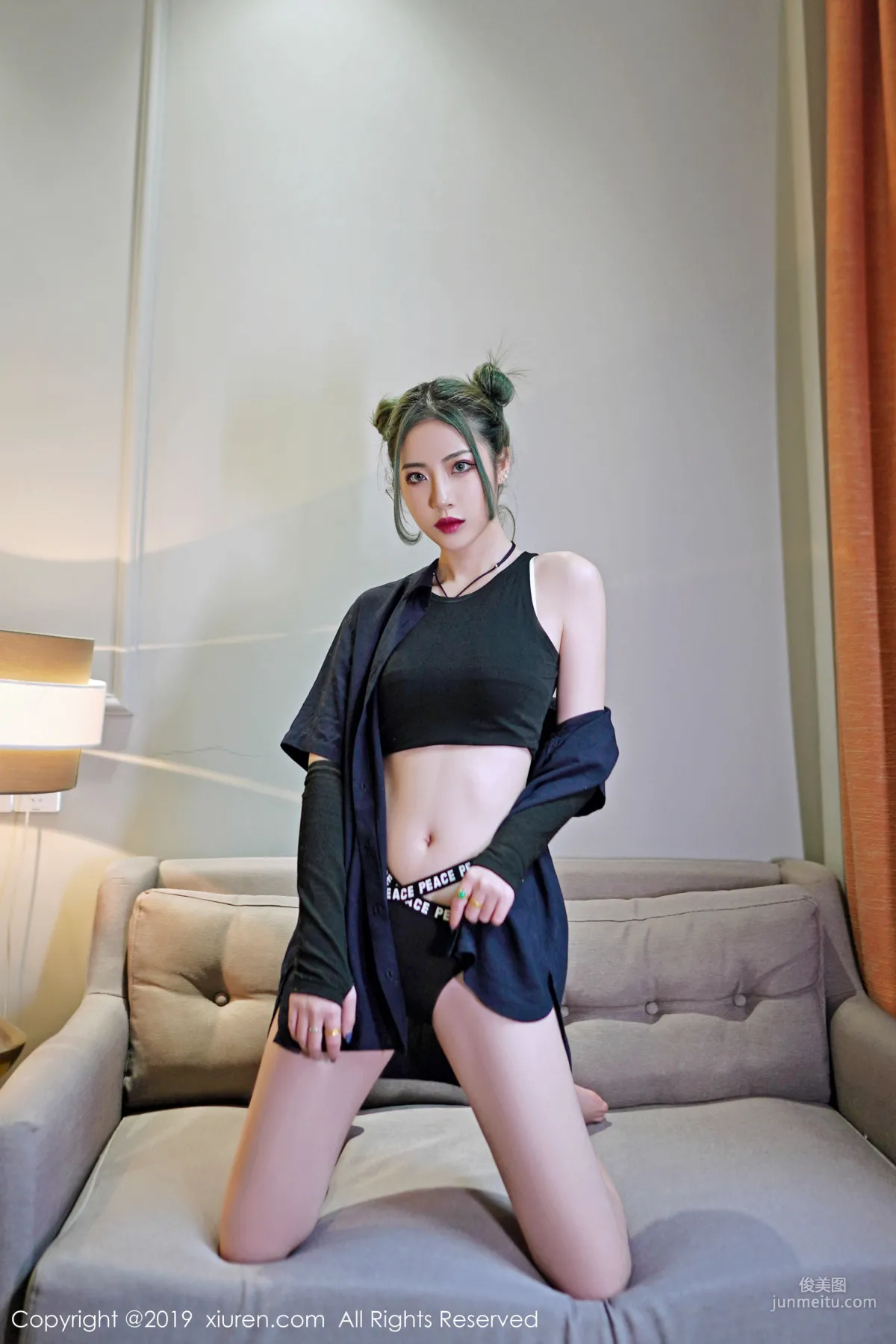 Jia Shihan, Slender Beautiful Legs Straight and Smooth [XiuRen] No.1644 Photo Set photo 18