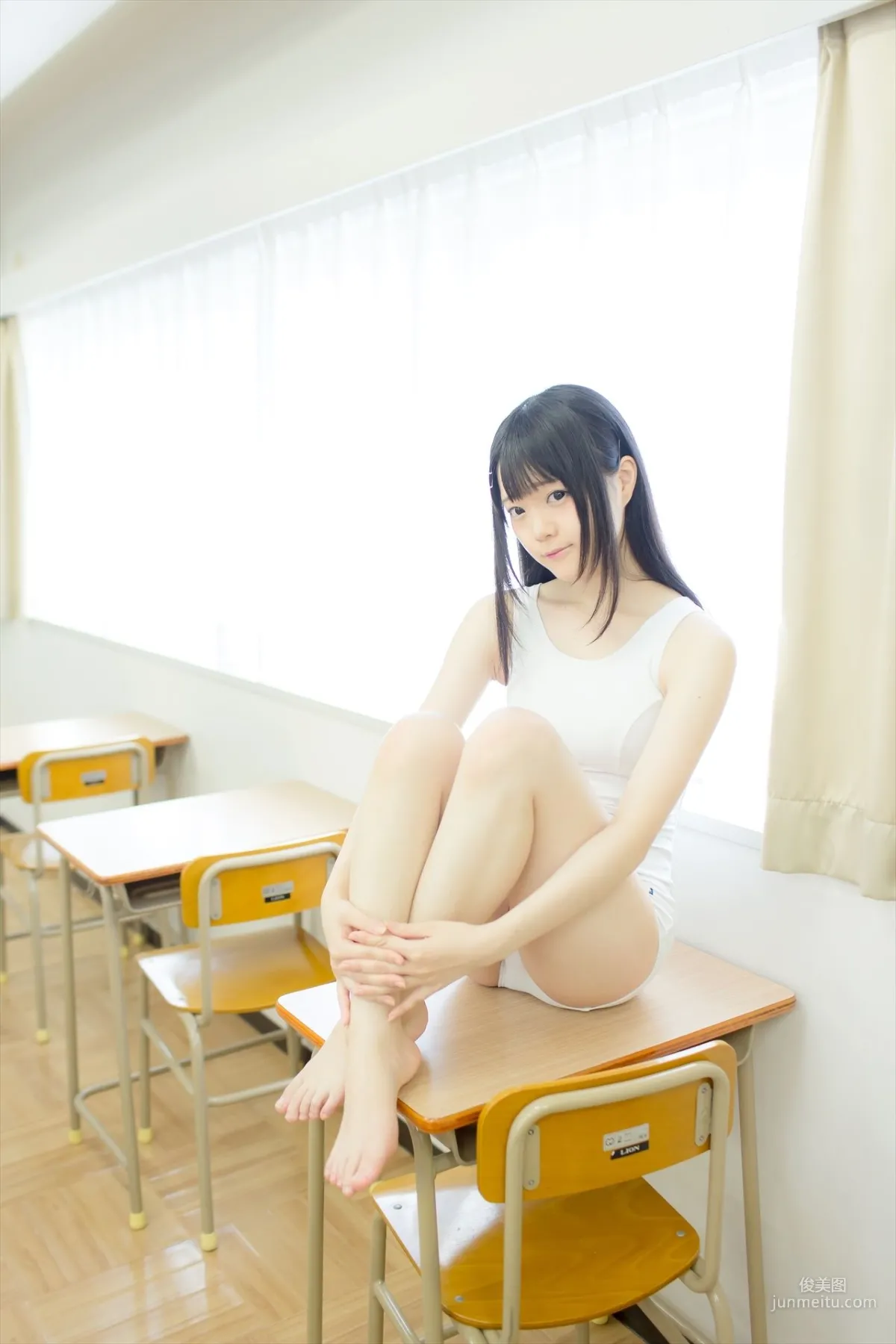 まきろん。《君夏 - 君と僕の夏休み》 白スク 写真集3