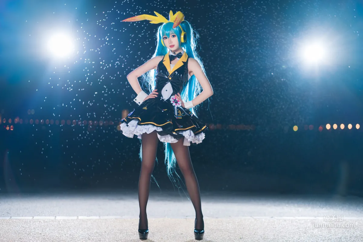 Mianbing Xianer, Hatsune Miku [Cosplay] Photo Set photo 16