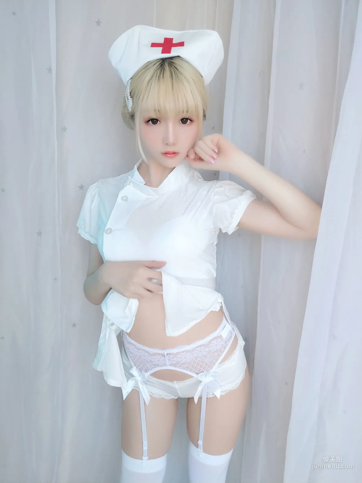 星之迟迟 《夜勤病栋》  [福利COSPLAY] 写真集52