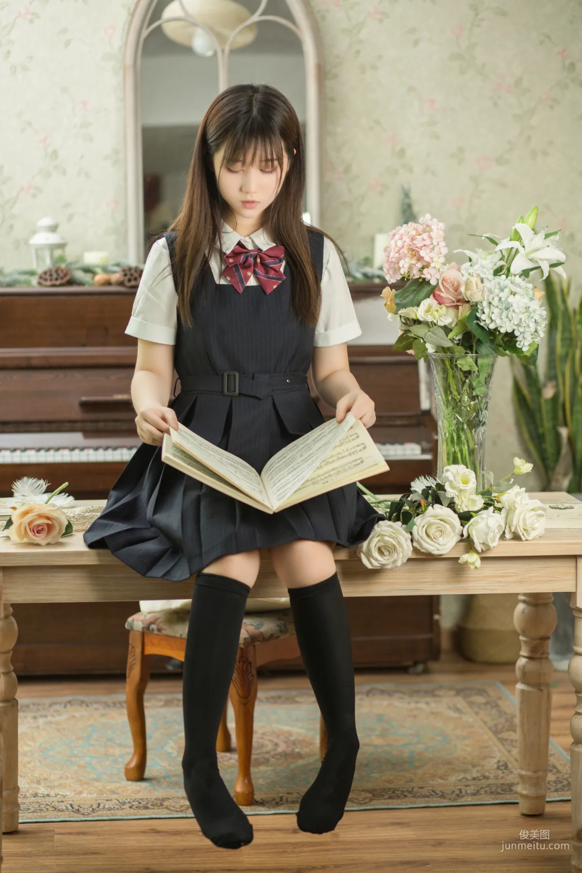 Ji Jingjiang: Web Idols photo 8
