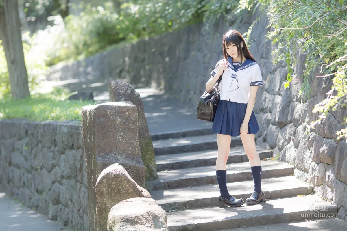 まきろん。《君夏 - 君と僕の夏休み》 制服 寫真集 2