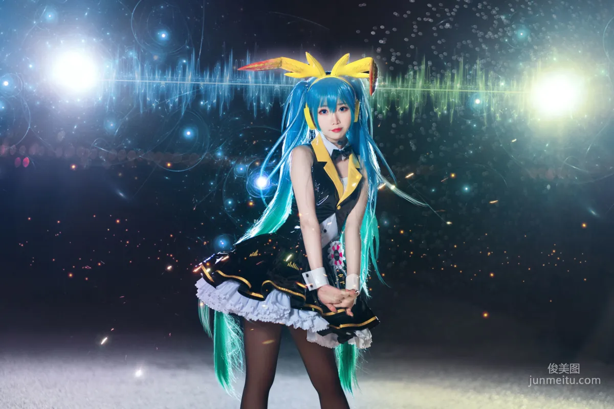 Mianbing Xianer, Hatsune Miku [Cosplay] Photo Set photo 9