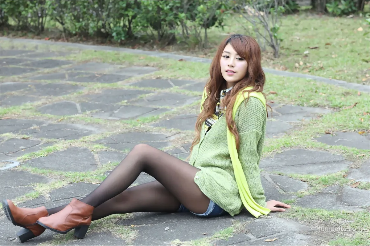 夏晴MISO《黑絲外拍》 [台灣美女] 寫真集 5