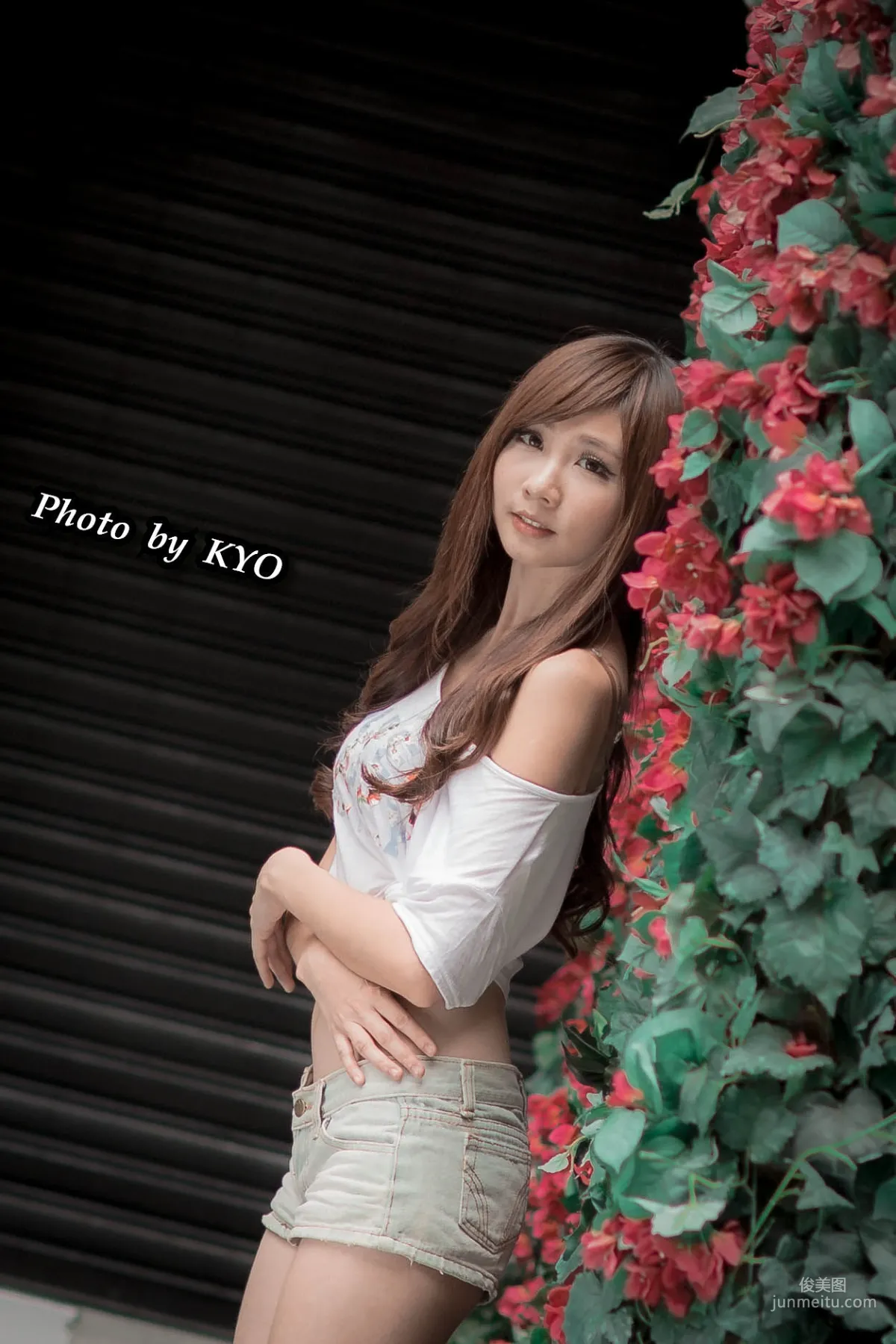 Zhang Yazhu Chu, Blooming in Zhongxiao Dunhua Outdoor Shoot Photo Set photo 9