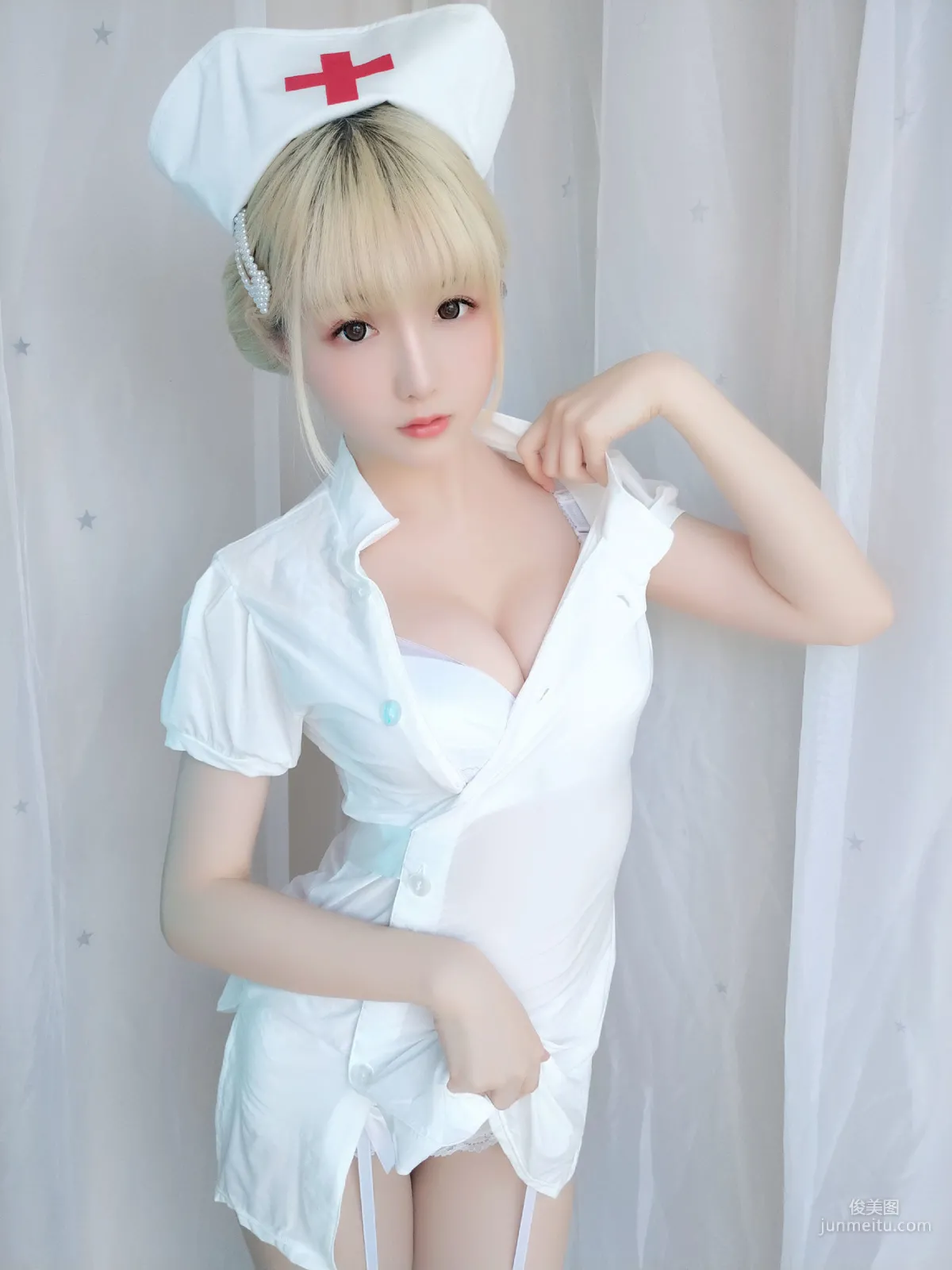星之迟迟 《夜勤病栋》  [福利COSPLAY] 写真集35