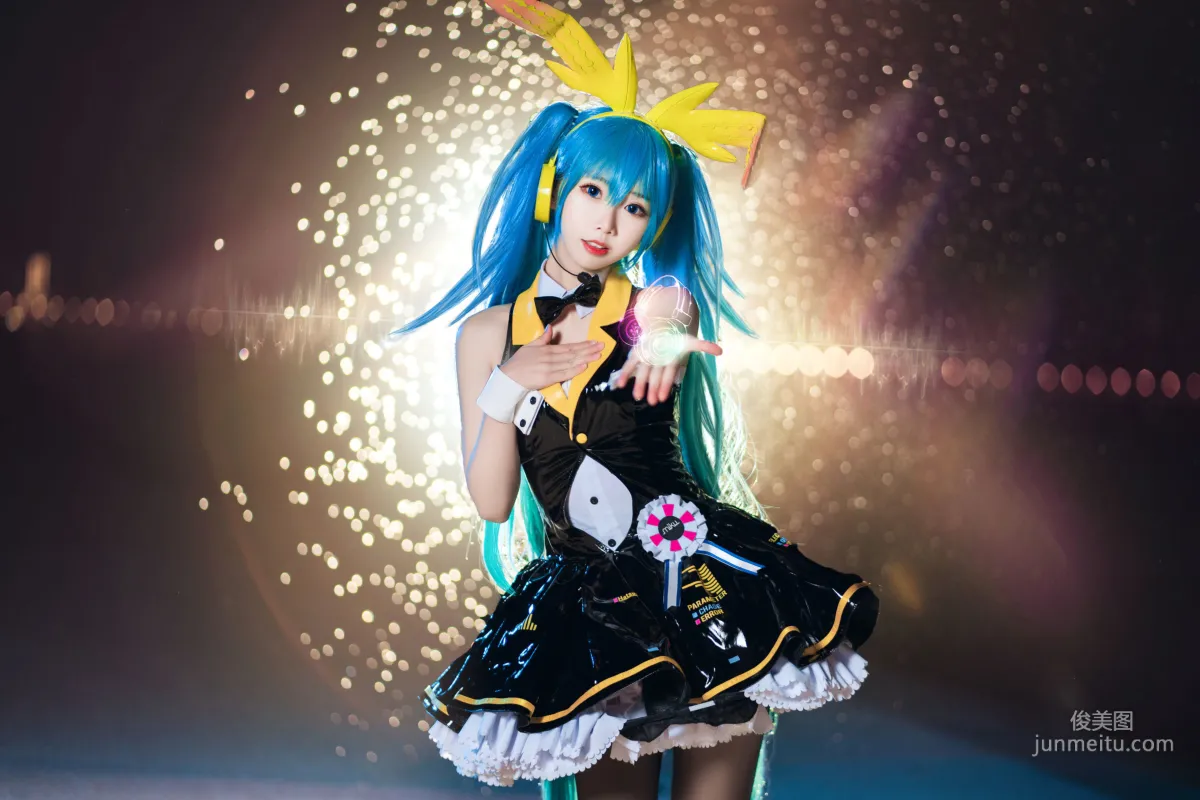 Mianbing Xianer, Hatsune Miku [Cosplay] Photo Set photo 3